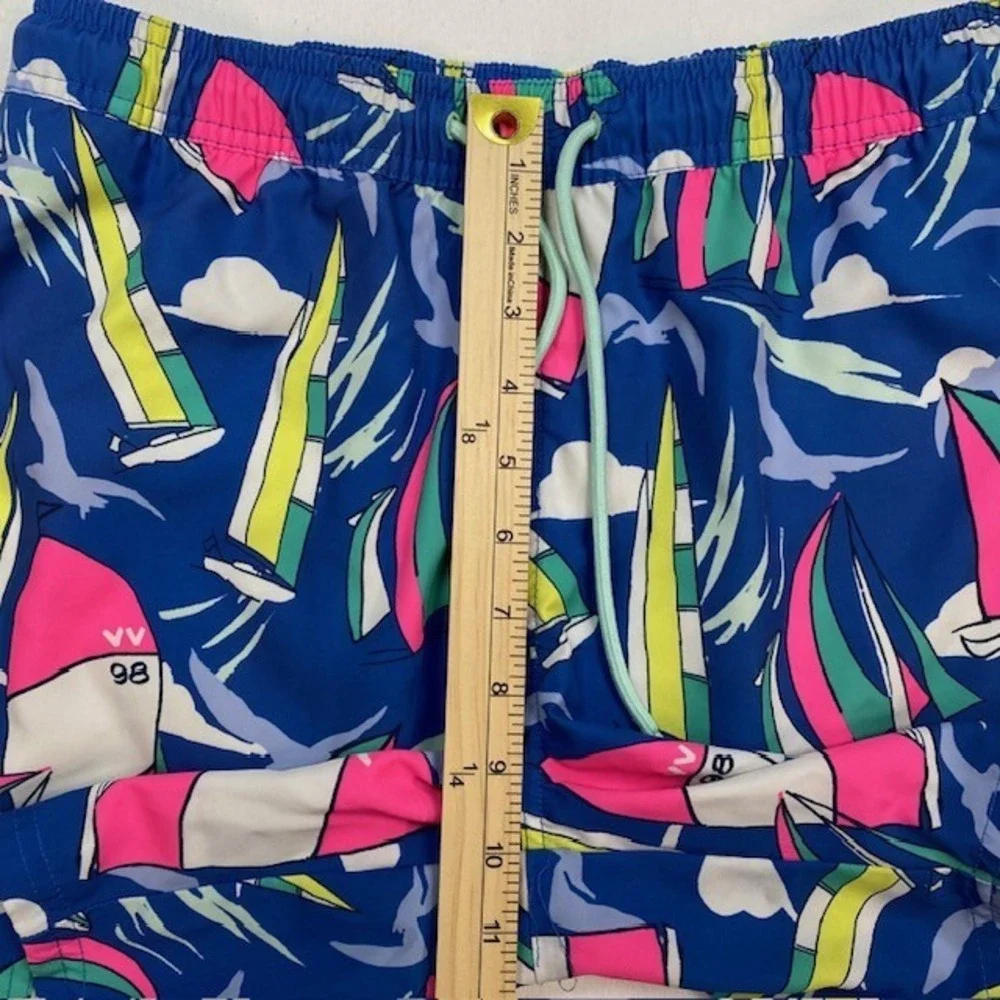 Vineyard Vines Mens Sailboat Chappy Swim Trunks Blue Pink 1M001328 XS